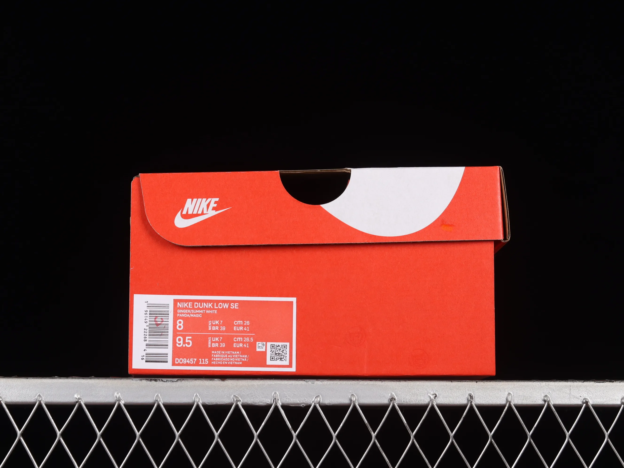 All Categories Nk SB Dunk Series Nk SB Dunk Low Low-top sneakers Nk SB Dunk Low "85" Khaki brown double hook SB low-top sports and leisure sneakers DO9457-115